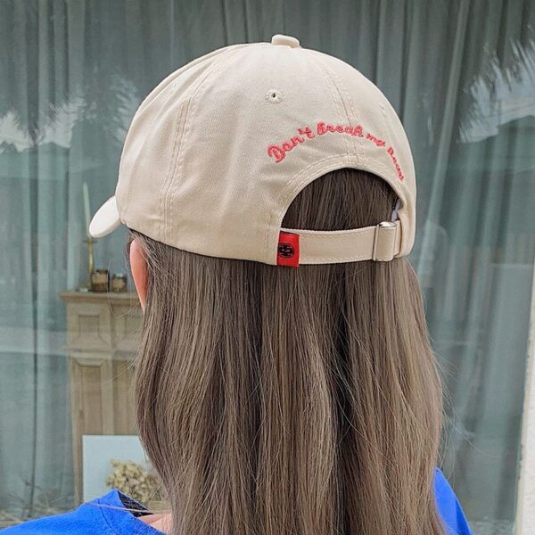 Gorra Con Estampado De Corazón Y Bordado Color Beige - Imagen 3