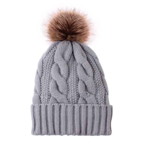 Gorro De Lana Con Pompón Gris