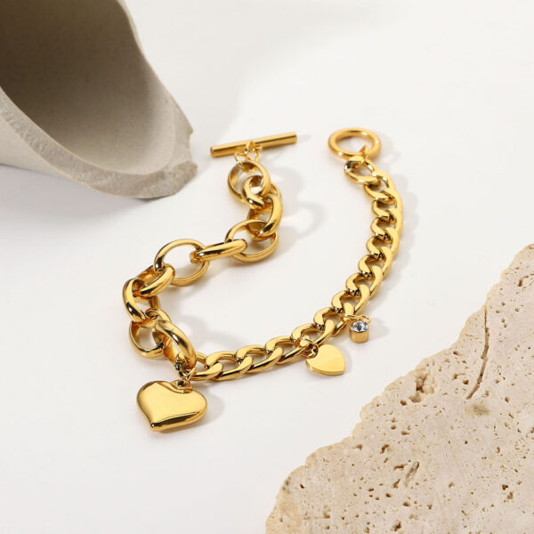 Pulsera De Hebilla Con Corazón De Acero Titanio Chapado - Imagen 2