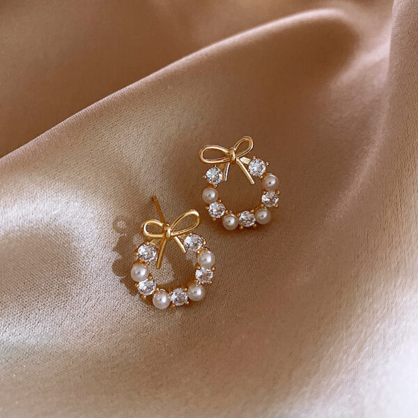 Aretes De Lazo Pequeño Con Círculo° - Imagen 3