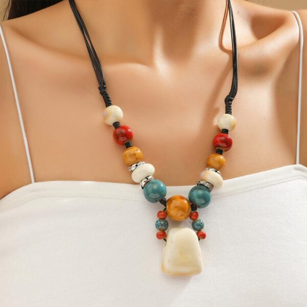 Collar Estilo Étnico Piedra Blanca Grande