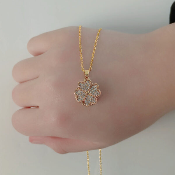 Collar De Trebol y Corazón En Acero Titanio