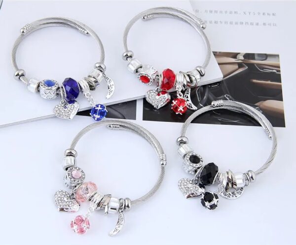 Pulsera De Luna Y Corazón Azul - Imagen 2