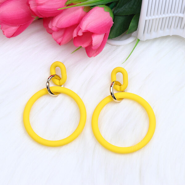 Aretes Redondos De Acrilico De Color Amarillo