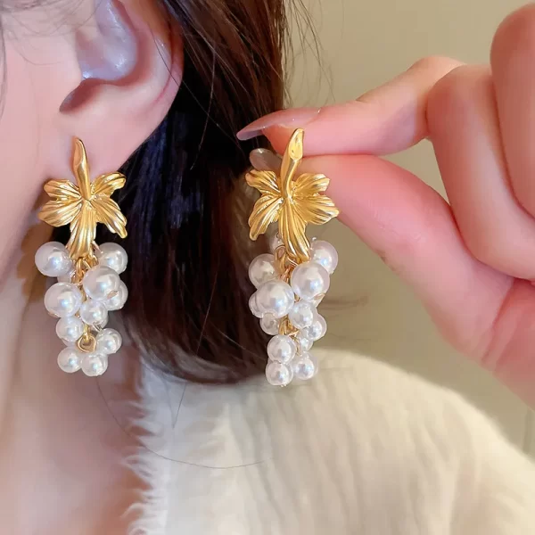 Aretes Rasimo De Uva De Perlas