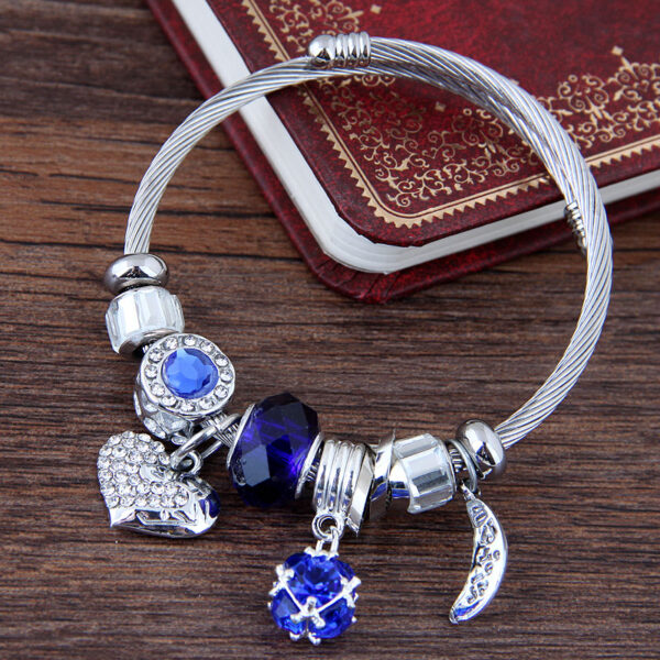 Pulsera De Luna Y Corazón Azul