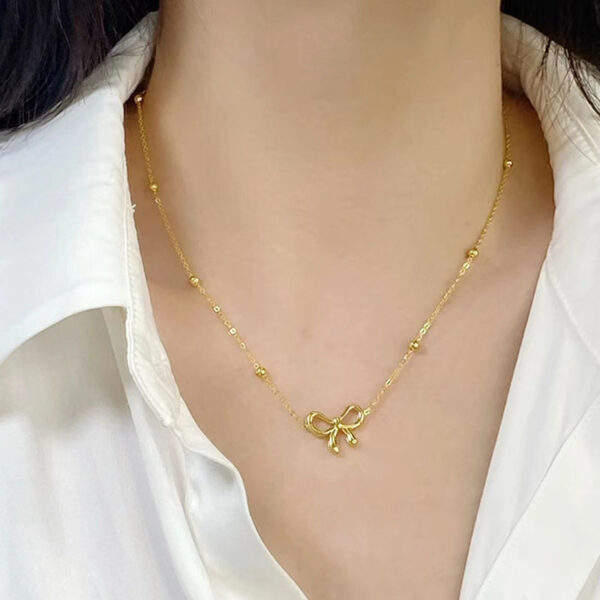 Collar De Lazo En Acero Titanio Chapada En Oro - Imagen 3