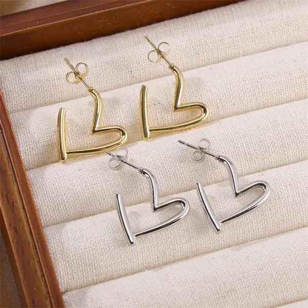 Aretes De Corazón Plateados Acero Inoxidable - Imagen 4