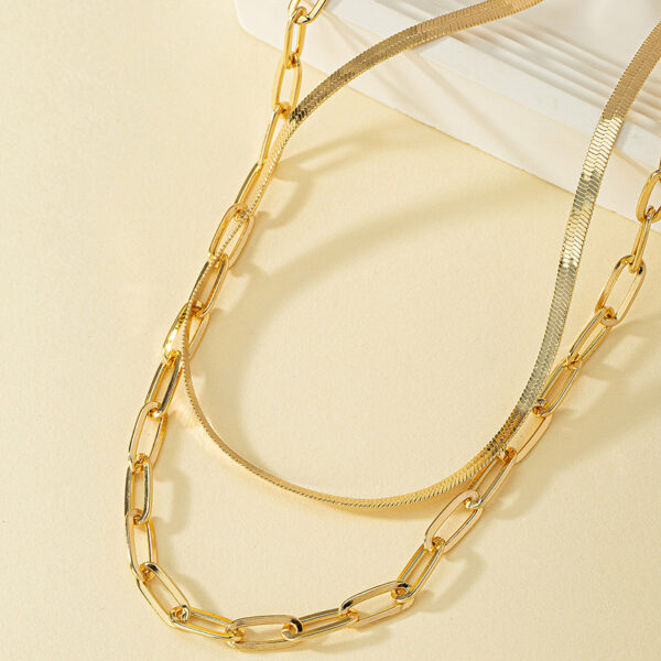 Collar Doble Estilo IG En Acero Titanio Chapado En Oro - Imagen 3