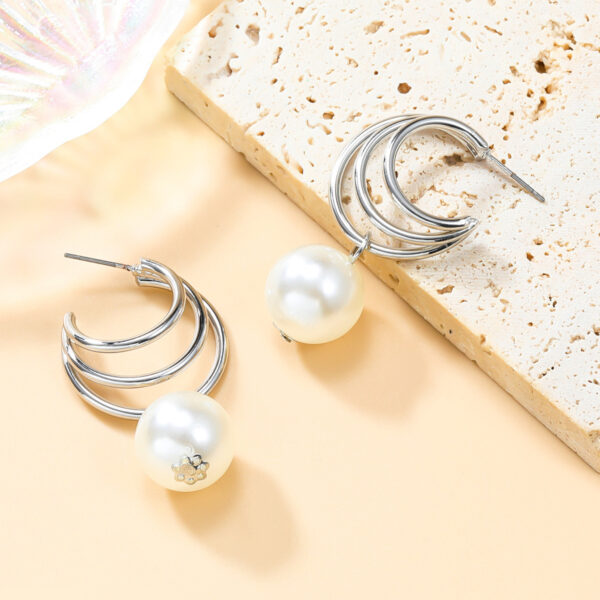 Pendientes Plateados Multicapa De Perlas