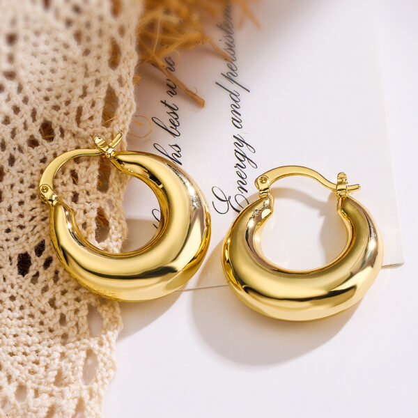 Aretes Lovere De Latón Bañado En Oro