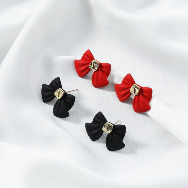 Aretes Negros De Lazo - Imagen 2