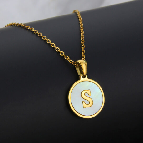 Collar Con Inicial S De Acero Titanio