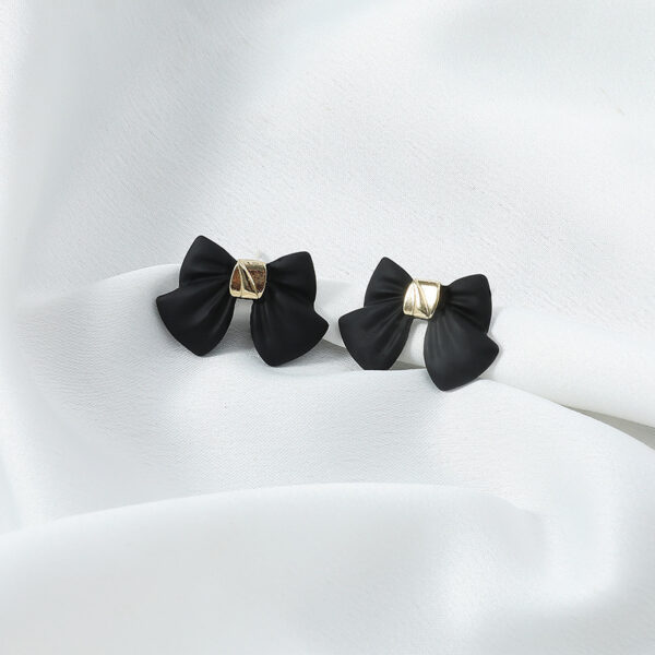 Aretes Negros De Lazo
