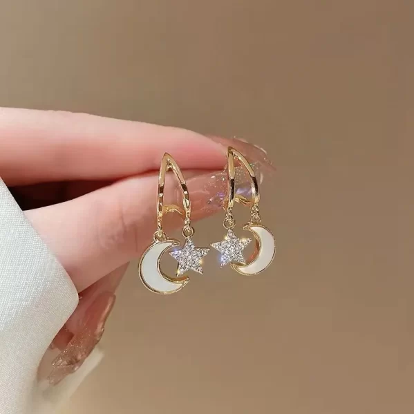 Pendientes Luna Dorada Embutido Diamantes Aleación