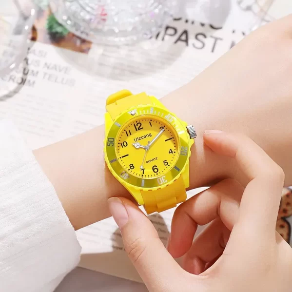 Reloj Amarillo Estilo Coreano