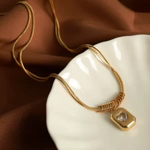 Collar Vintage De Corazón Acero Titanio Chapado En Oro De 18 Q