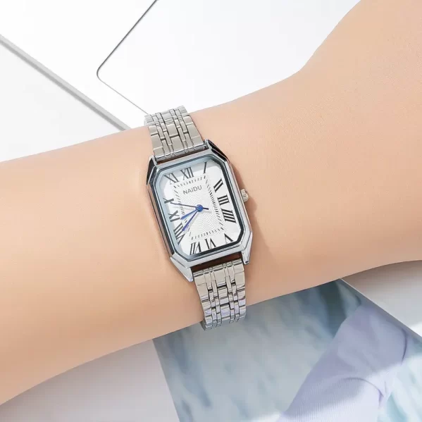 Reloj De Moda Con Cinturón De Acero Plata