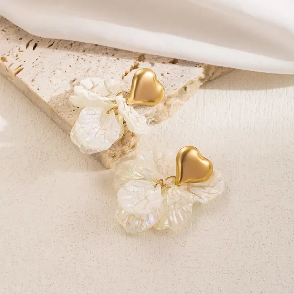 Pendientes Corazón Colguije Perlas Artificiales Chapado En Oro De 18K