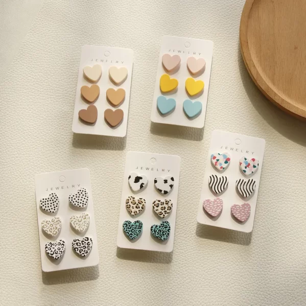 3 Pares De Pendientes San Valentín Beige/Latte/Cafe Acrílico - Imagen 2
