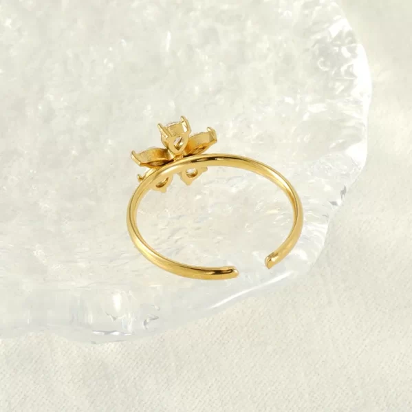 Anillo Flor Circón Blanco Chapado en oro de 18k - Imagen 3