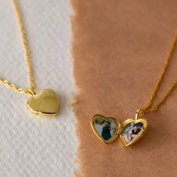 Collar Con Reliquiario En Forma De Corazón De Apertura Acero Inoxidable Chapado En Oro De 18K - Imagen 3