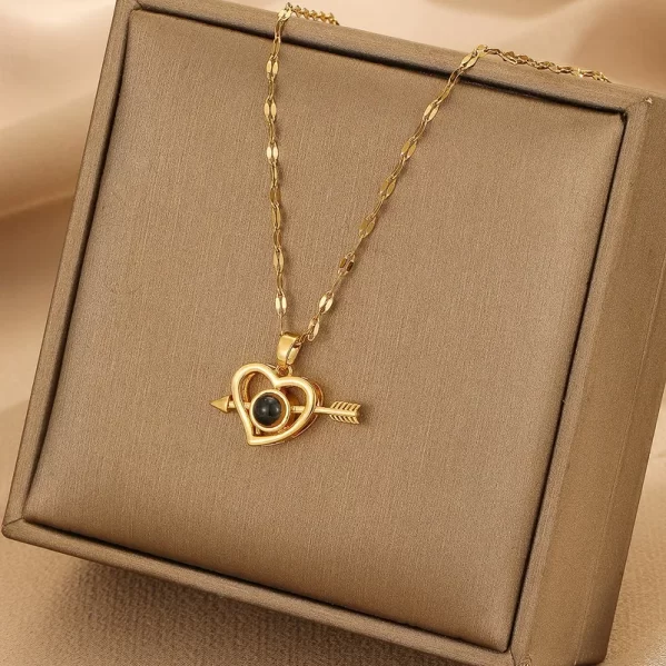 Collar Cadena Forma De Corazón Cupido Chapado En Oro De 18K