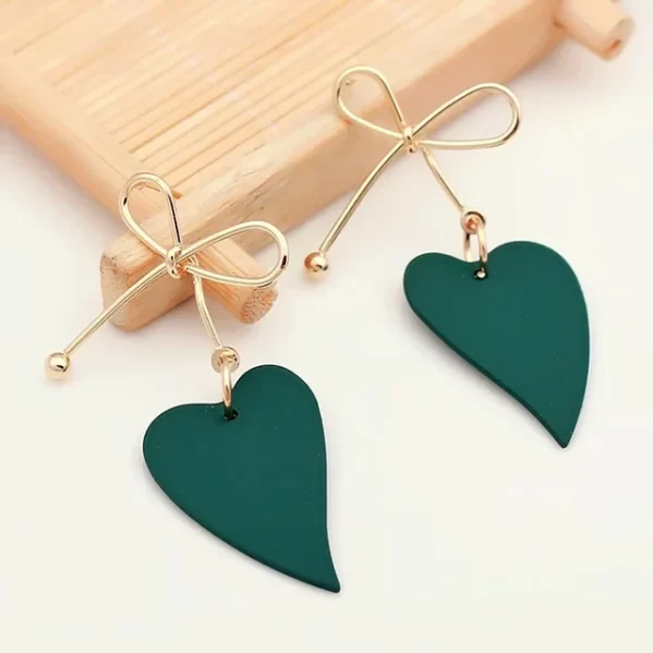 Pendientes De Tuerca Con Lazo Forma De Corazón Verde