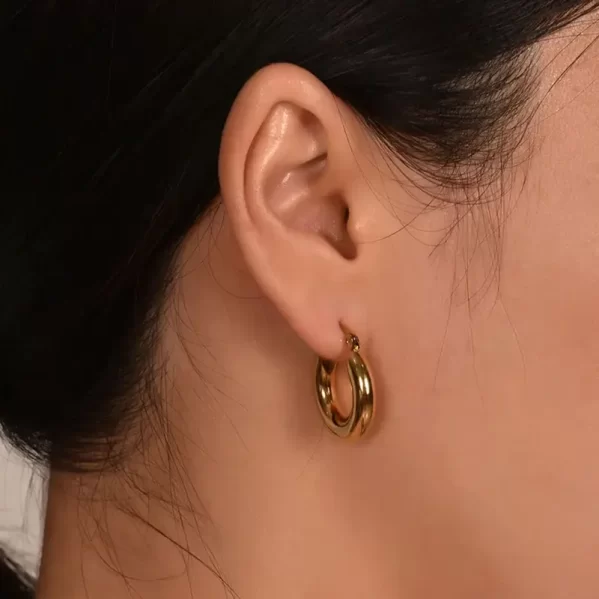 Pendientes De Aro Ancho Dorado Chapado En Oro 18k - Imagen 3