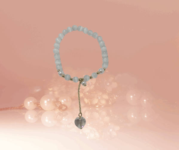 Pulsera De Perlas Y Corazon De Cristal
