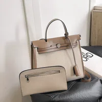 Bolso Estilo Herbag Con Cartera Caqui