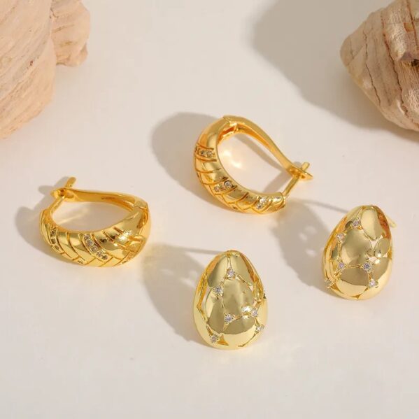 Aretes Belle Gota – Elegancia Irregular en Circón - Imagen 2
