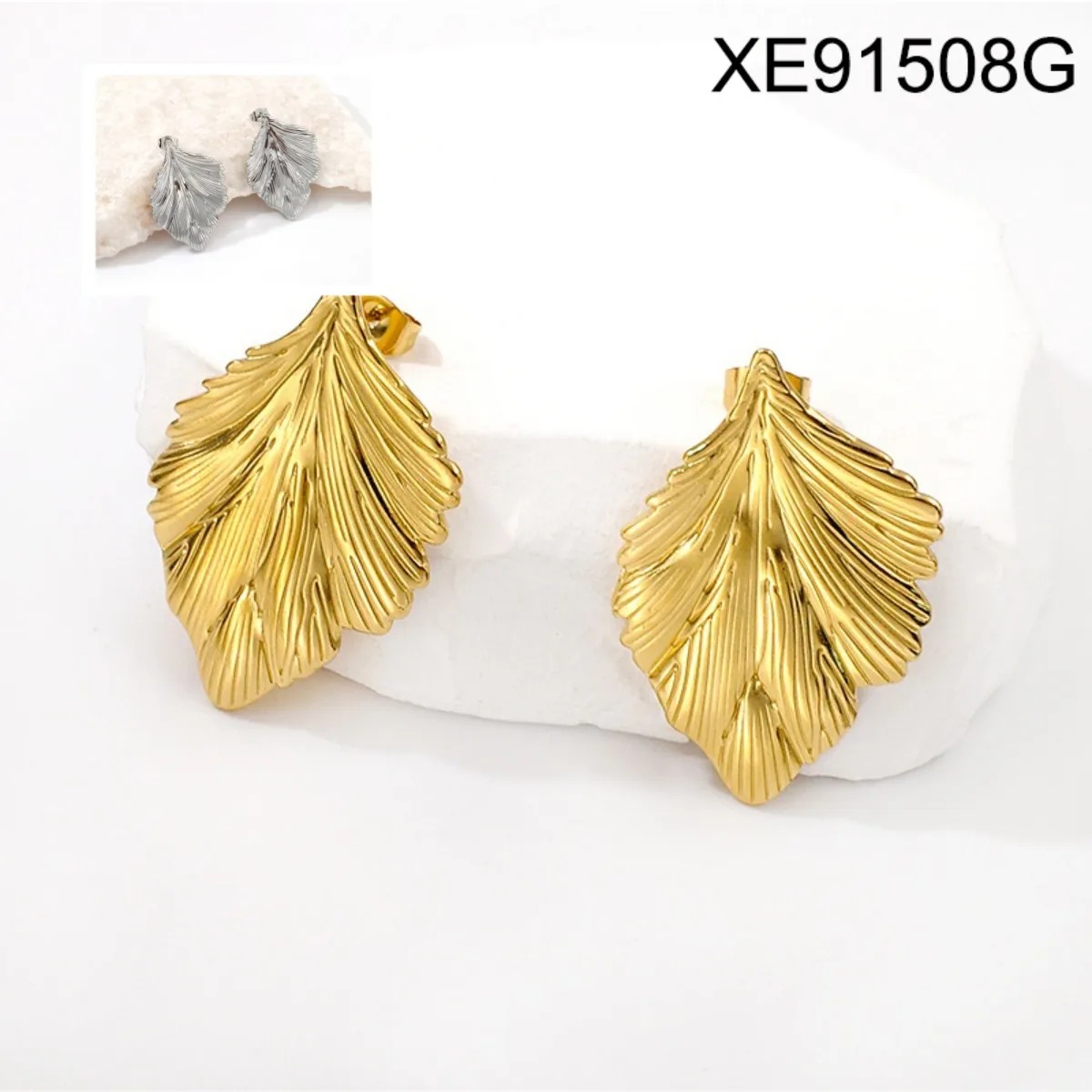 Golden Leaf Luxe – Pendientes Elegantes de Hoja en Acero Inoxidable 304 Chapados en Oro 18K - Imagen 2