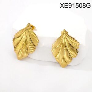 Golden Leaf Luxe – Pendientes Elegantes de Hoja en Acero Inoxidable 304 Chapados en Oro 18K