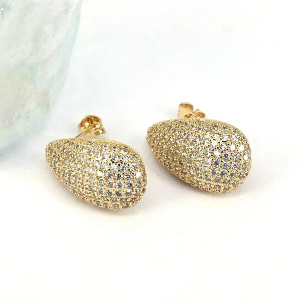 Aretes Drop Glow Gold – Gota Dorada con Circón 18K