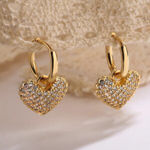 Corazón Brillante Texturizado 18K – Aretes de Gota