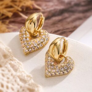 Corazón Puro con Circón 18K – Aretes de Gota