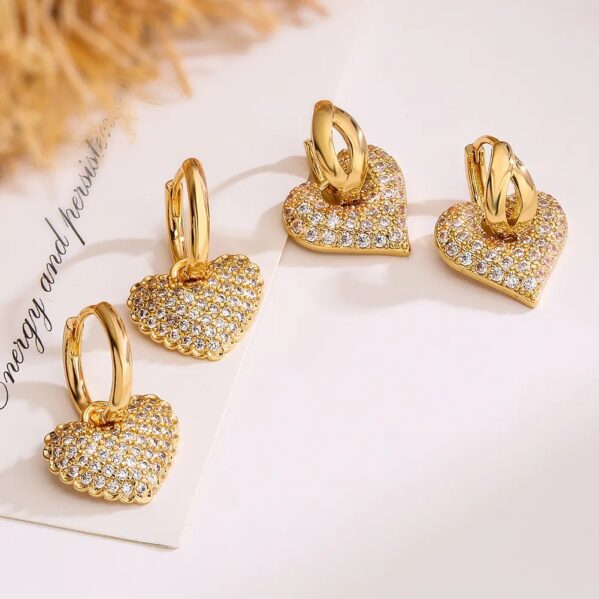 Corazón Puro con Circón 18K – Aretes de Gota - Imagen 2