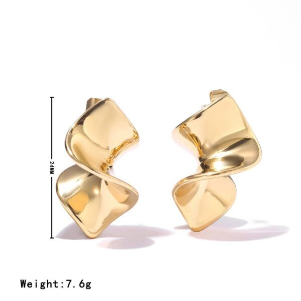 Aretes Wave Twist 16K – Trenzado Clásico Dorado - Imagen 2