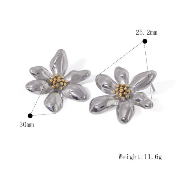 Arete Floral Vintage – Chapado En Oro 18K - Imagen 2