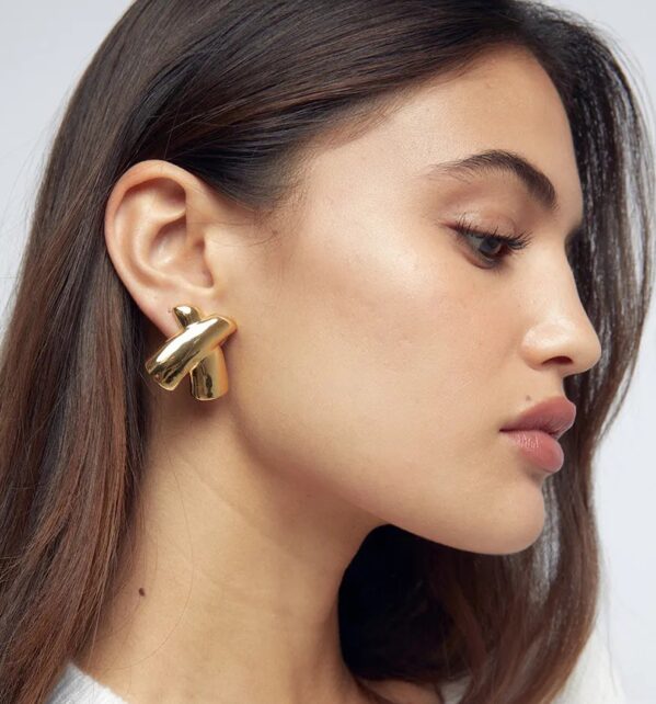 Aretes X Vintage – Estilo Clásico Dorado