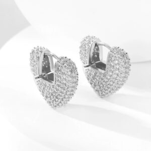 Aretes Silver Heart – Corazón Retro Plateado con Circones