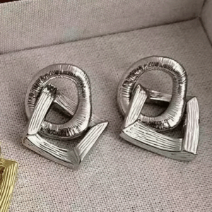 Silver Glow Shapes – Aretes Geométricos Enchapado Cobre Chapados en Oro de 18K Plateados