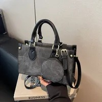 Bolso Bandolera Viena Clásica Cuadrada – Negro