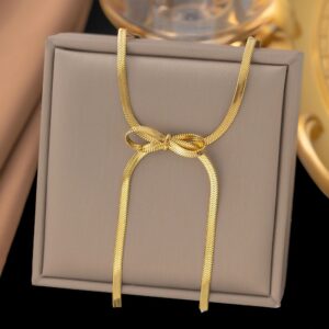Collar Moño Cinta Metálica – Acero de Titanio Enchapado