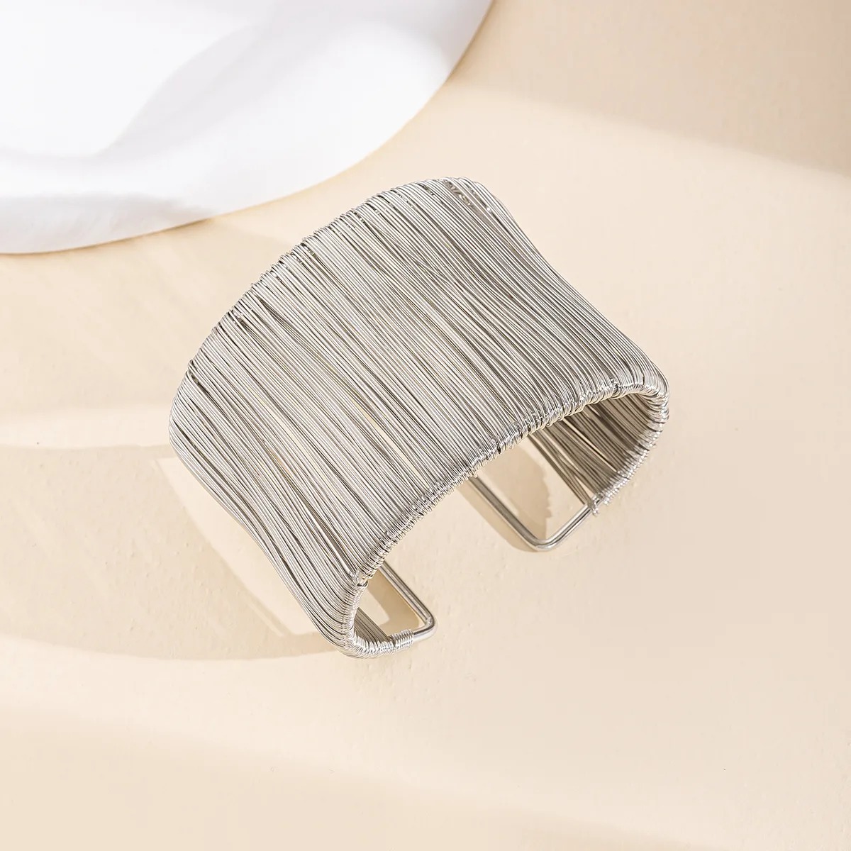Brazalete Geométrico Vintage Plateado - Aleación